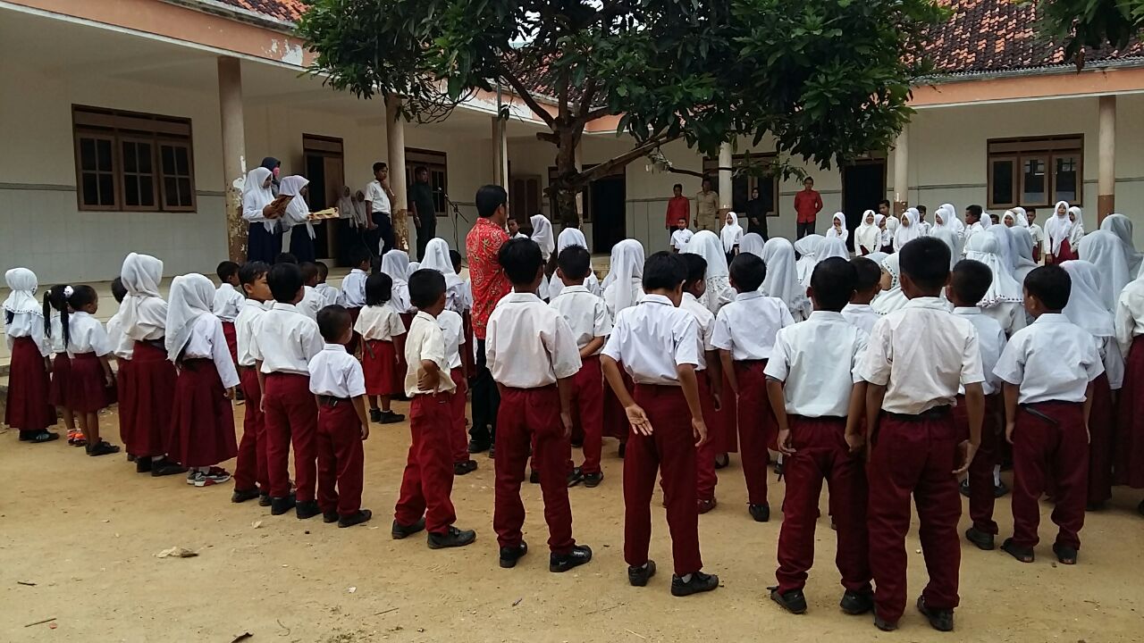  Sekolah Menengah Pertama  Pondok Pesantren Zainul Huda